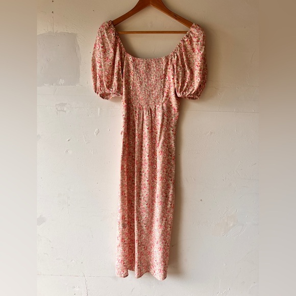 Astr Pink Floral Midi Dress with Puff Sleeves - Picture 7 of 9